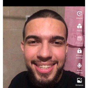 Meet your Posher, Laith